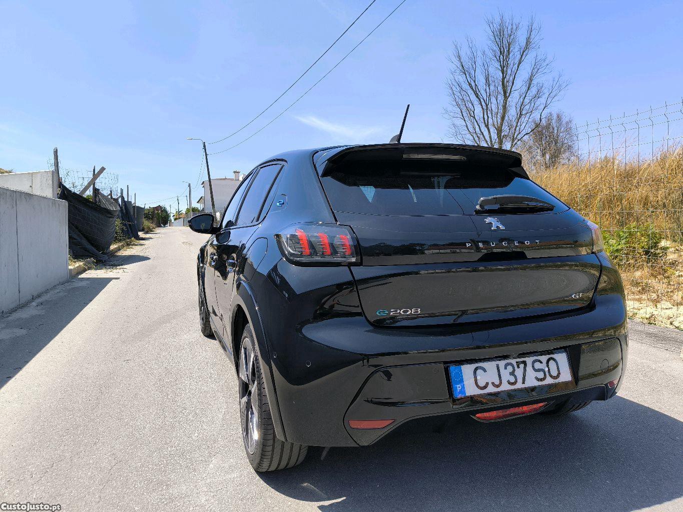 Peugeot e-208 GT — fotografia 7