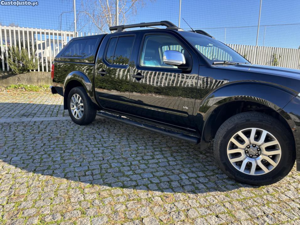 Nissan Navara 3.0 dCi V6 CD LE - 13 foto 5