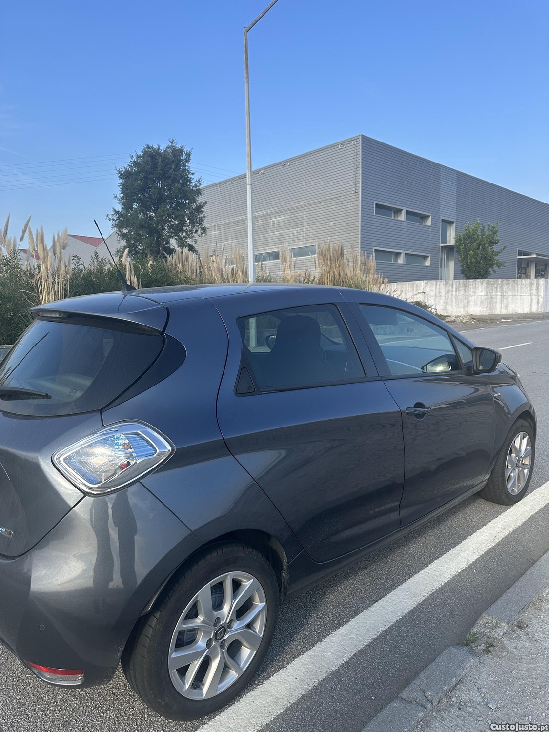 Renault Zoe R100 limited boss edition- baterias próprias — fotografia 11