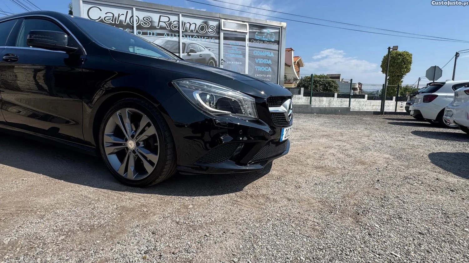 Mercedes-Benz CLA 200 d Shooting Brake Urban — fotografia 23