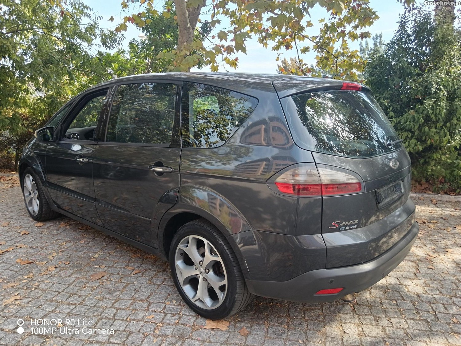 Ford S-Max Titanium — fotografia 10