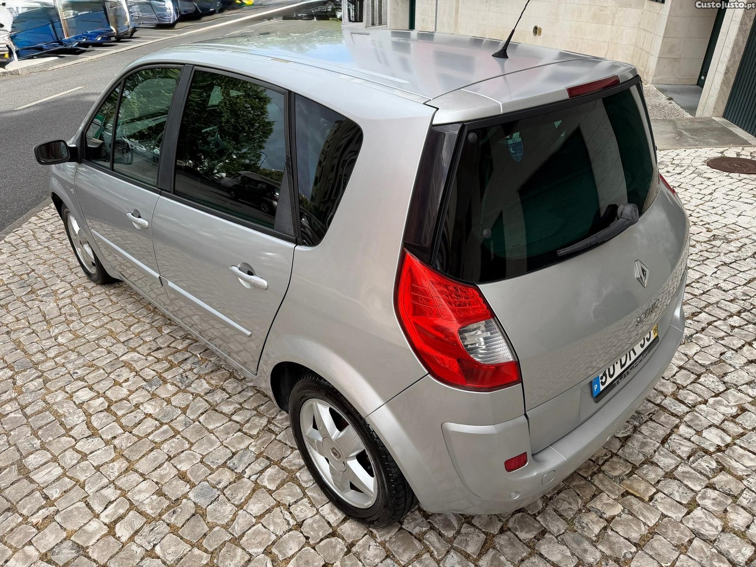 Renault Scénic 1.5 dCi Dynamique Luxe — fotografia 4