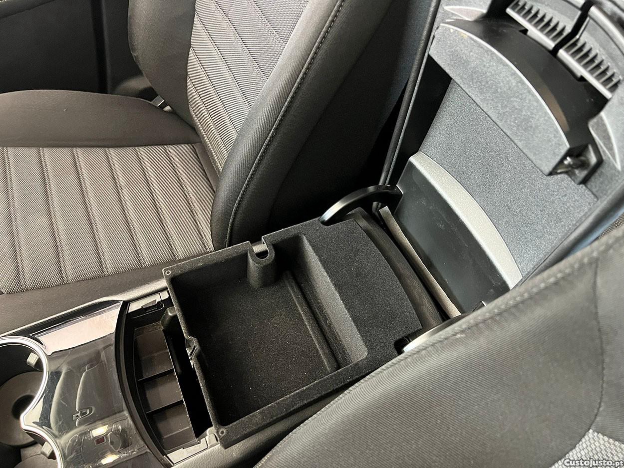 Ford Galaxy 2.0 TDCi Trend — fotografia 11