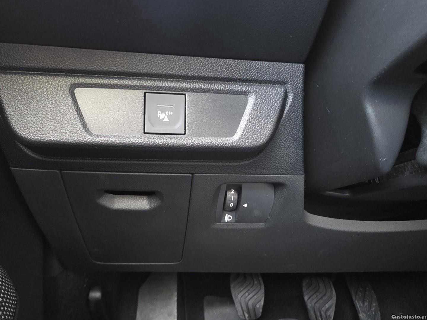 Dacia Sandero 1.0 TCe Comfort — fotografia 4