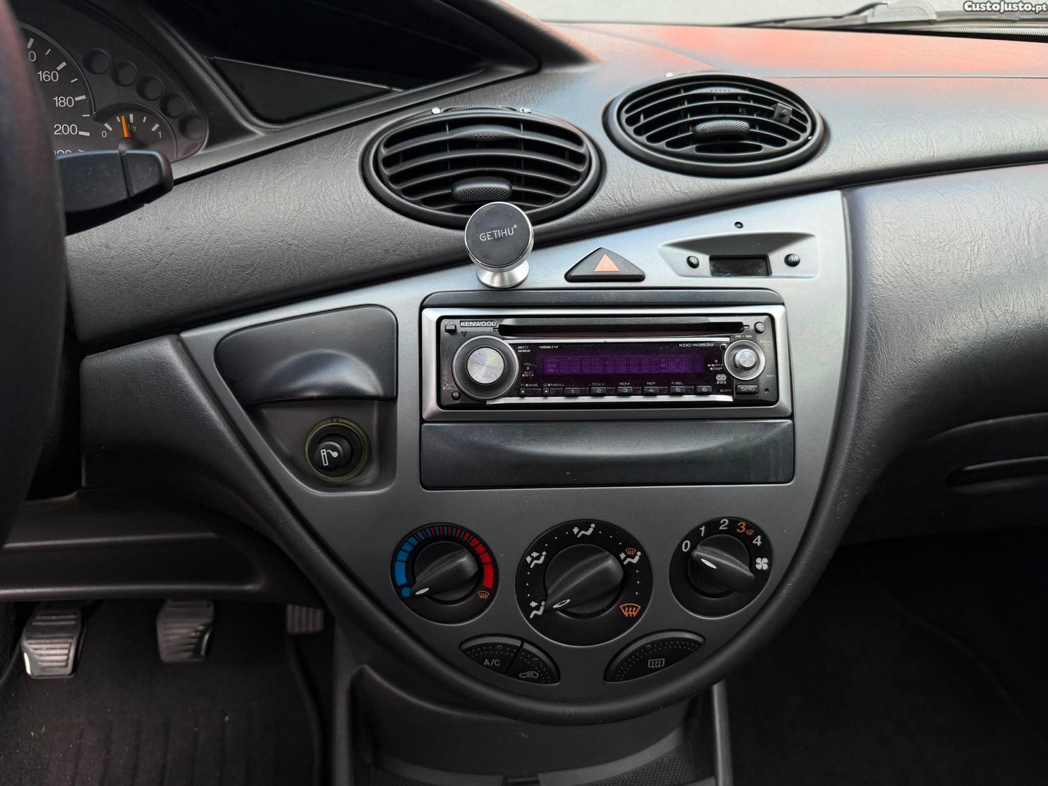 Ford Focus SW 1.4 Comfort — fotografia 11