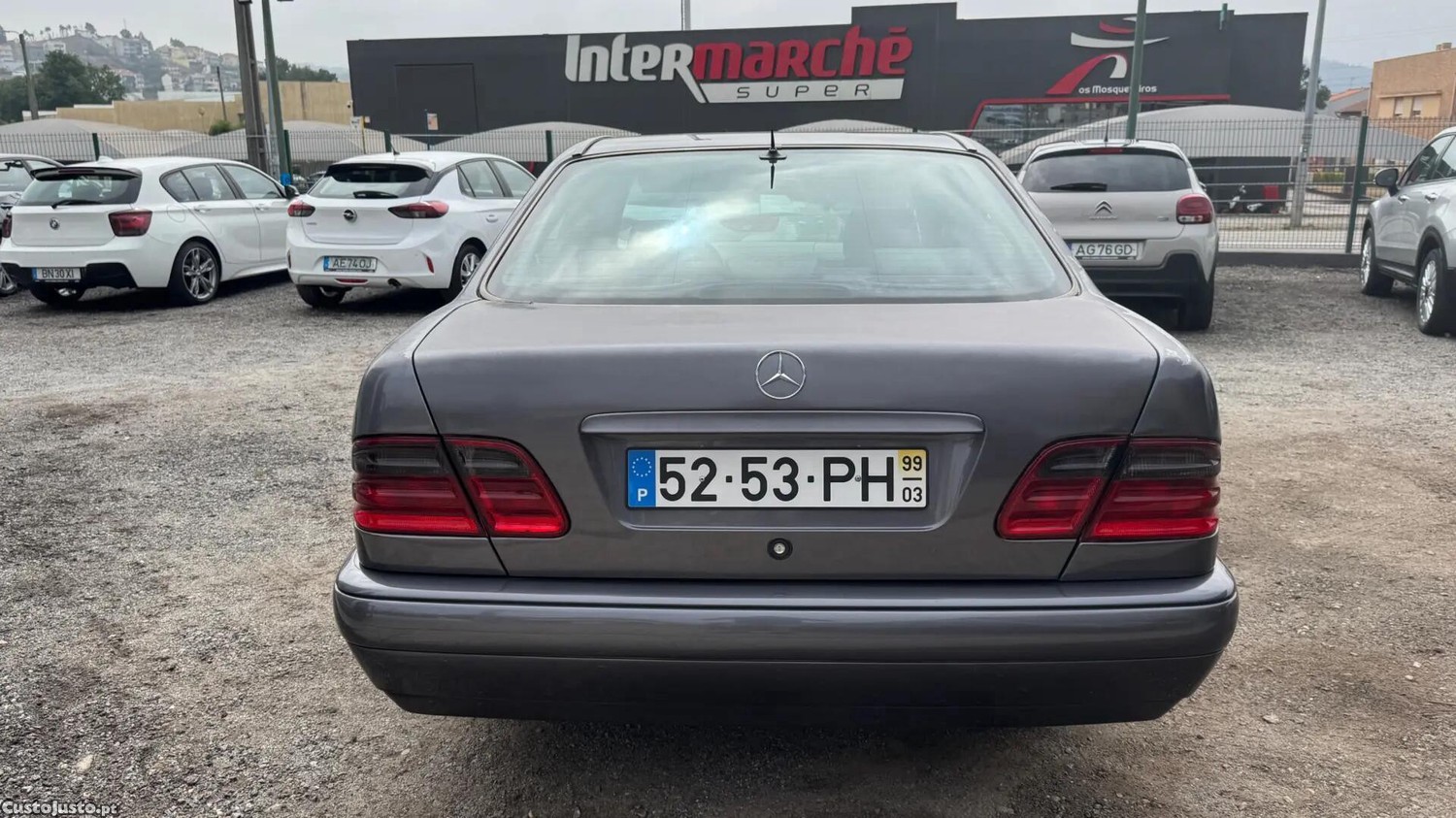 Mercedes-Benz E 220 CDI Classic — fotografia 16