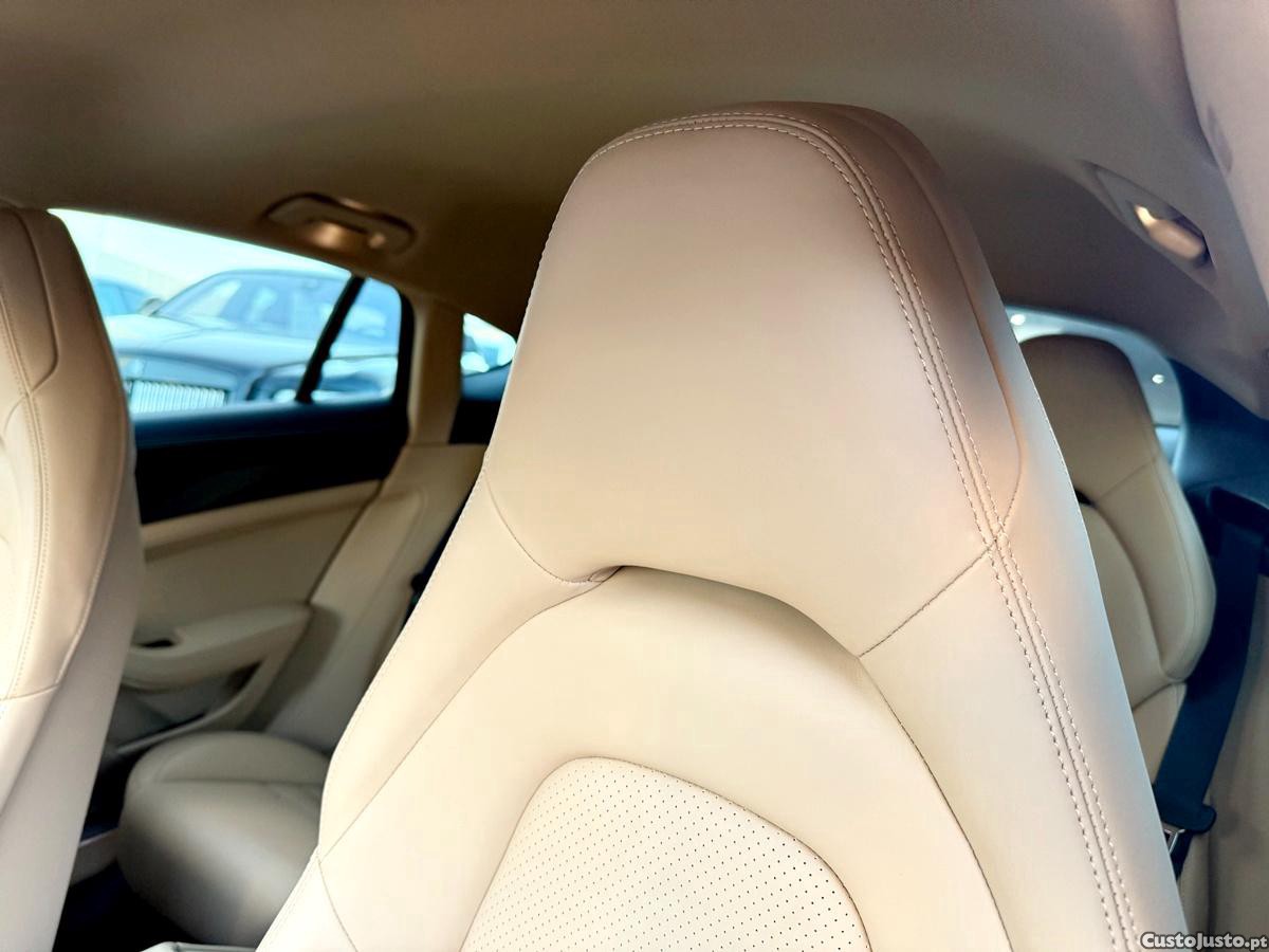 Porsche Panamera 4 E-Hybrid Platinum Edition — fotografia 35