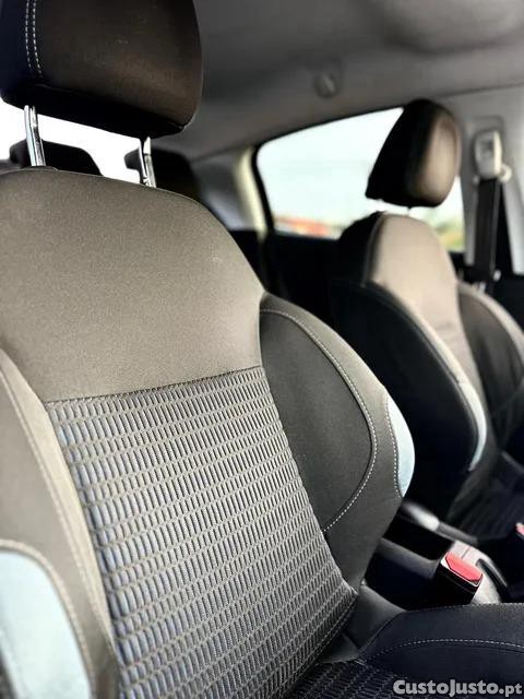 Peugeot 208 1.4 HDi (2012-2015) — fotografia 2