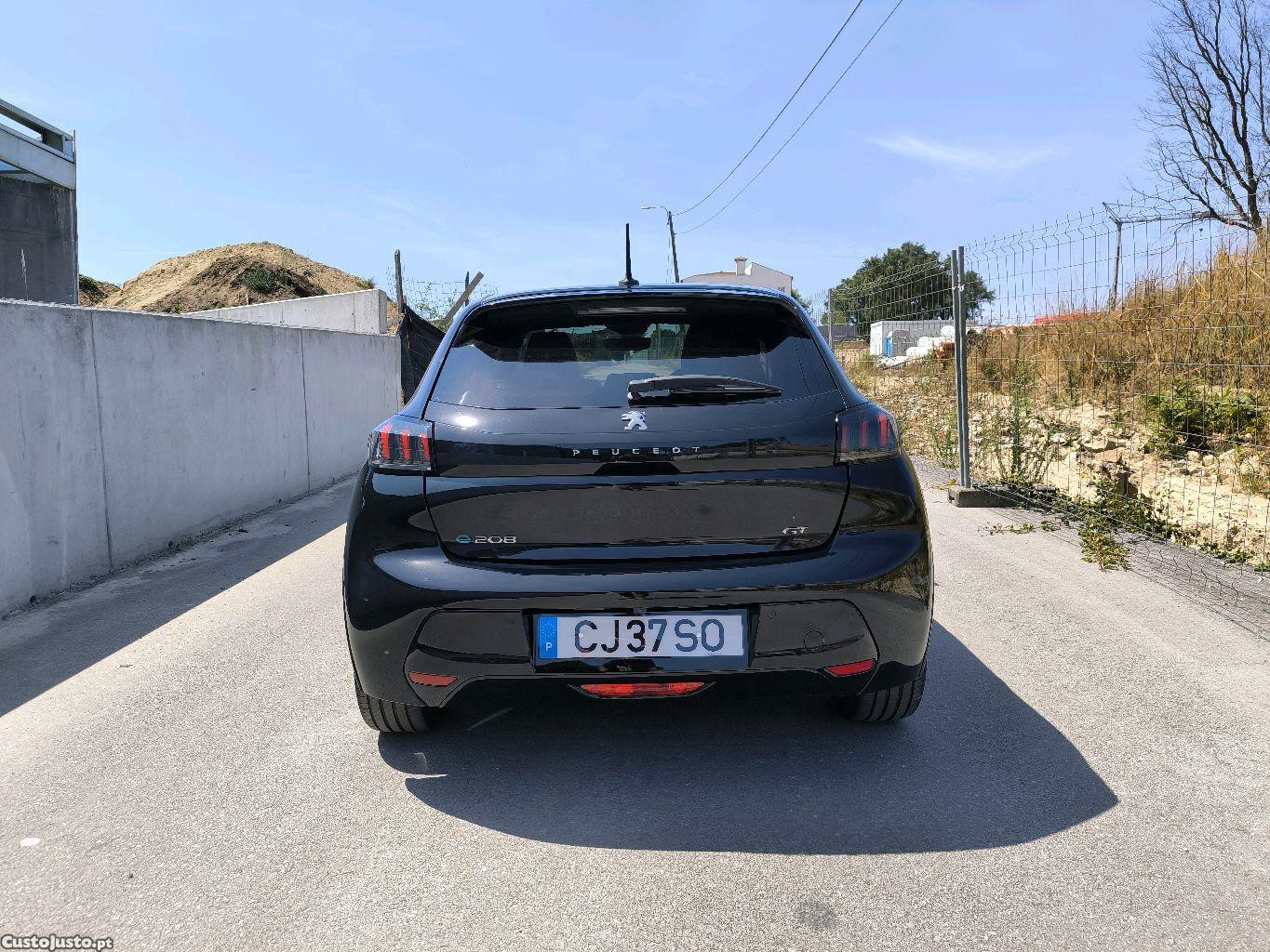 Peugeot e-208 GT — fotografia 6