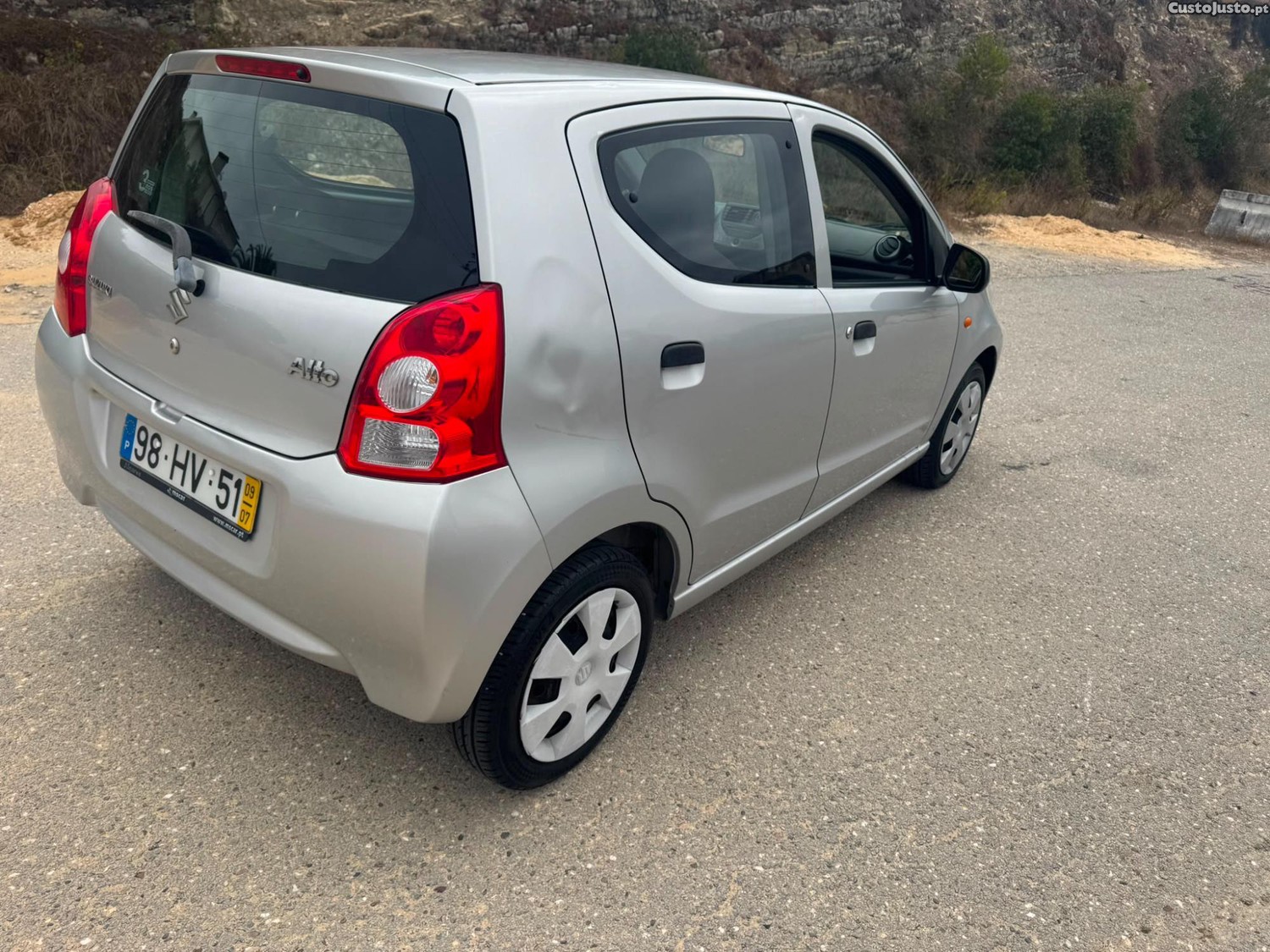 Suzuki Alto top — fotografia 6