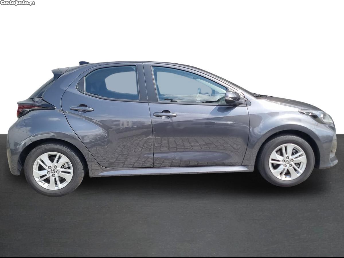 Toyota Yaris 1.5 HDF Comfort Plus — fotografia 4