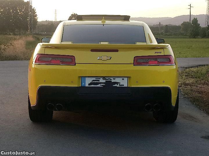 Chevrolet Camaro bumblebee — fotografia 5