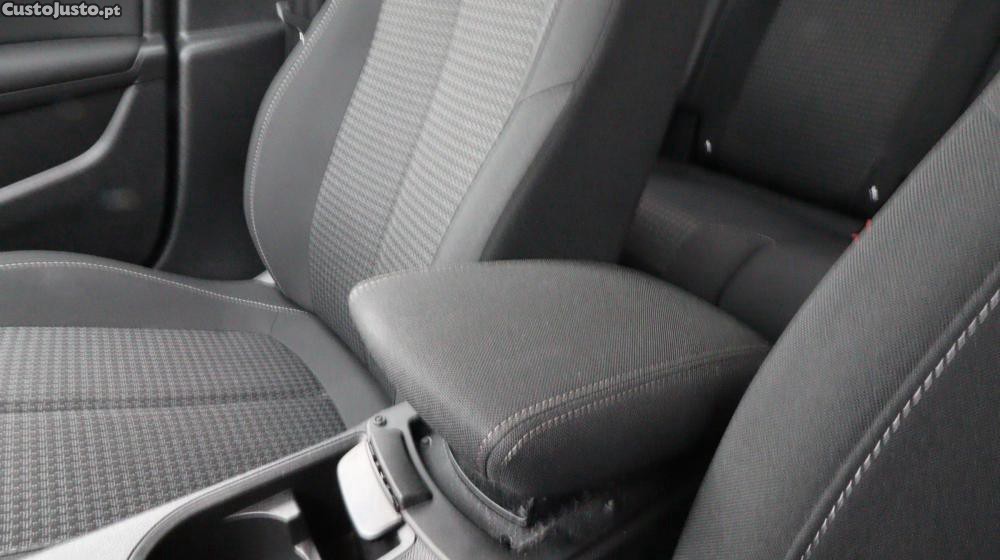 Peugeot 308 1.5 BlueHDi Style — fotografia 4
