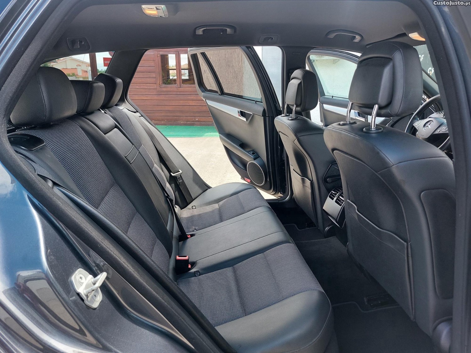 Mercedes-Benz C 250 Station 204cv. 6.v, Avantgarde, kit AMG — fotografia 9