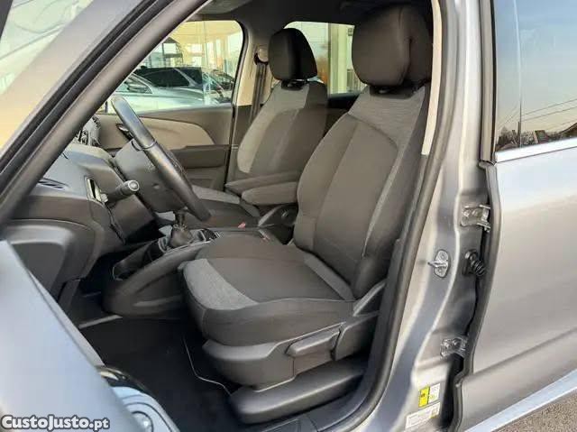 Citroën C4 Spacetourer PureTech 130 Stop&Start FEEL — fotografia 8