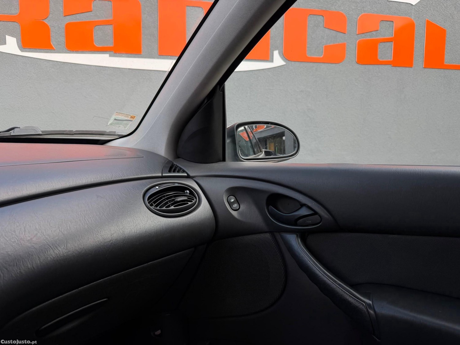 Ford Focus SW 1.4 Comfort — fotografia 6