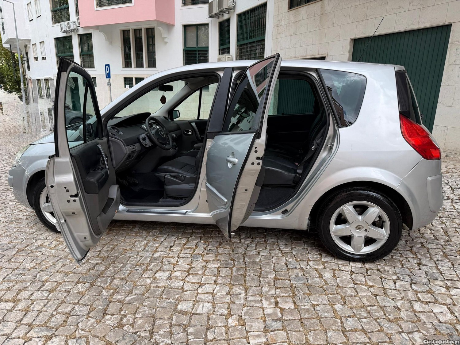 Renault Scénic 1.5 dCi Dynamique Luxe — fotografia 18