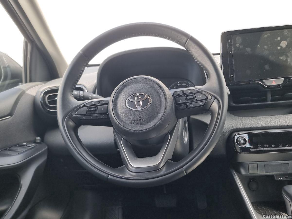 Toyota Yaris 1.5 HDF Comfort Plus — fotografia 7