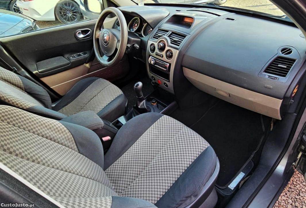 Renault Mégane Break 1.5DCi NACIONAL — fotografia 7