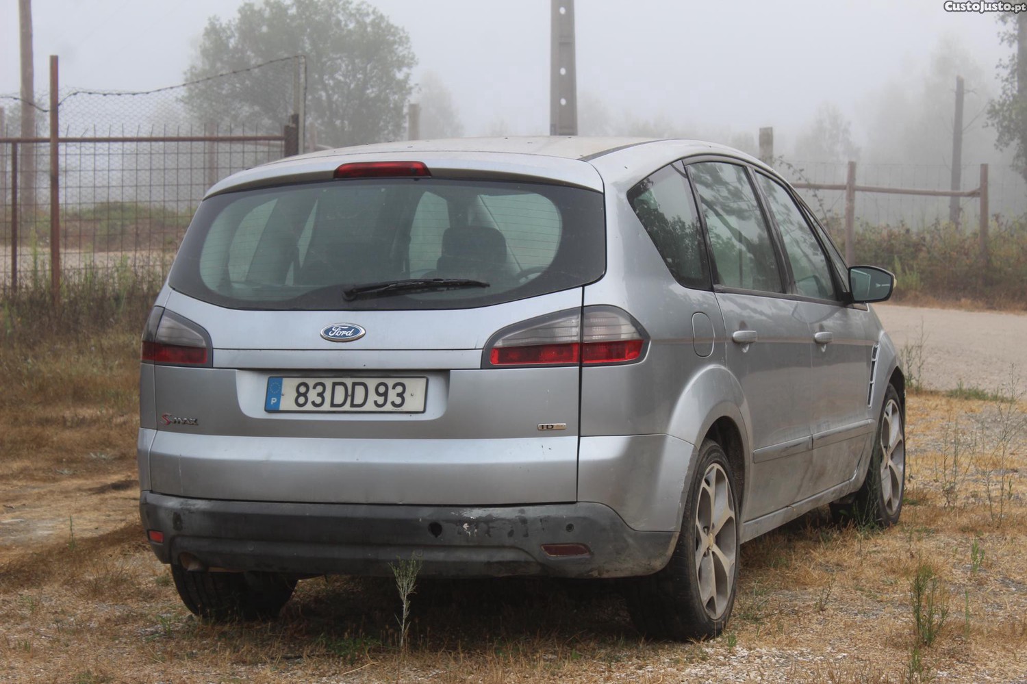 Ford S-Max 1.8 TDCi TITANIUM 7L — fotografia 6