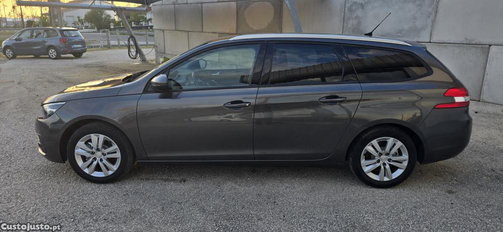 Peugeot 308 1.5 BlueHDi Style — fotografia 3