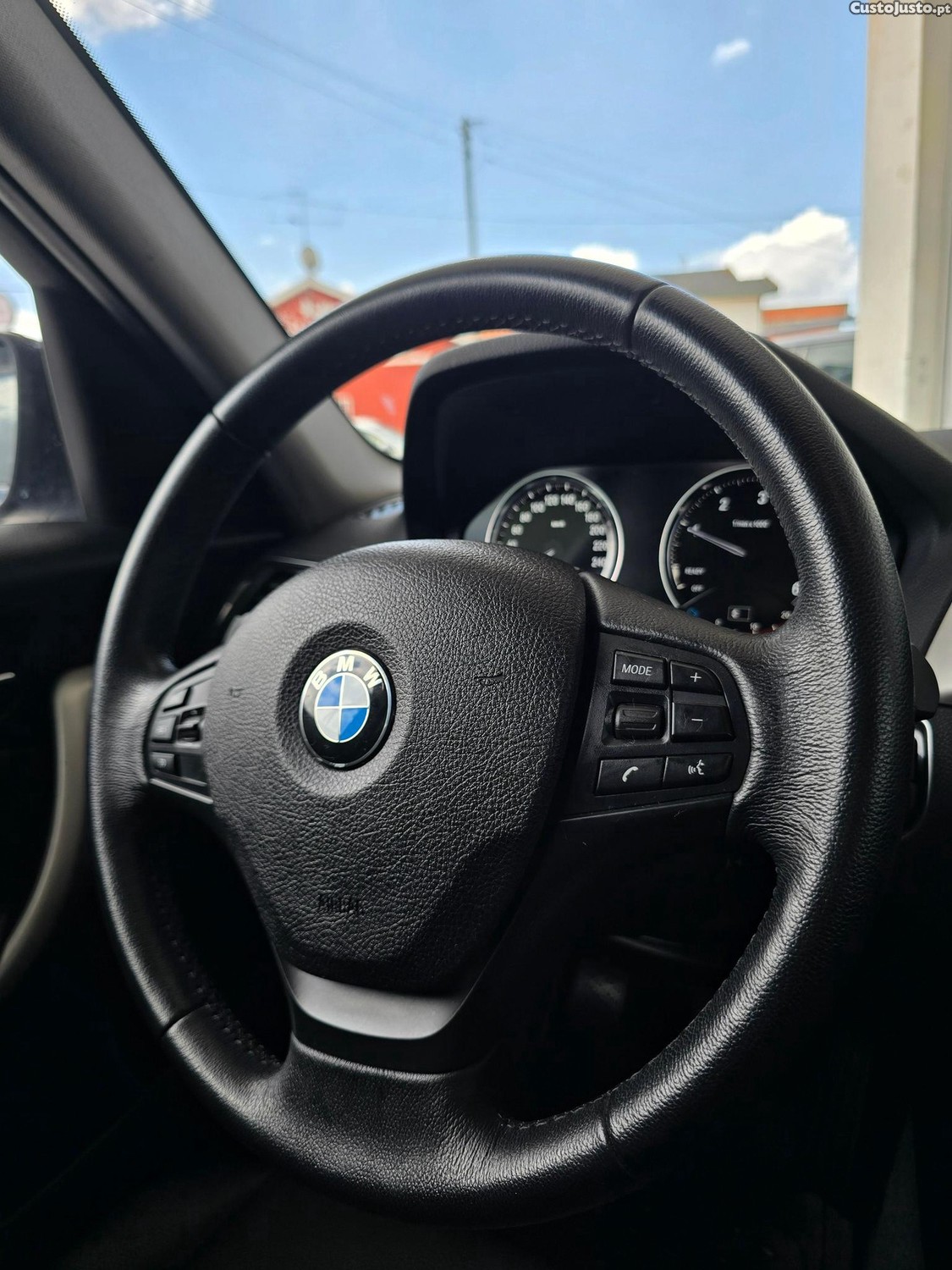 BMW 116 d EfficientDynamics — fotografia 12