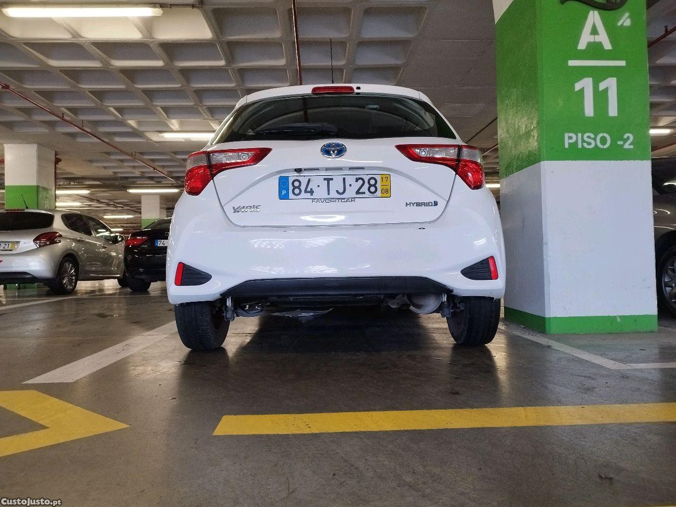 Toyota Yaris Hybrid — fotografia 9