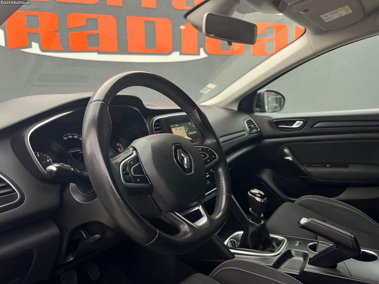 Renault Mégane Sport Tourer 1.5 Blue dCi Limited — fotografia 11