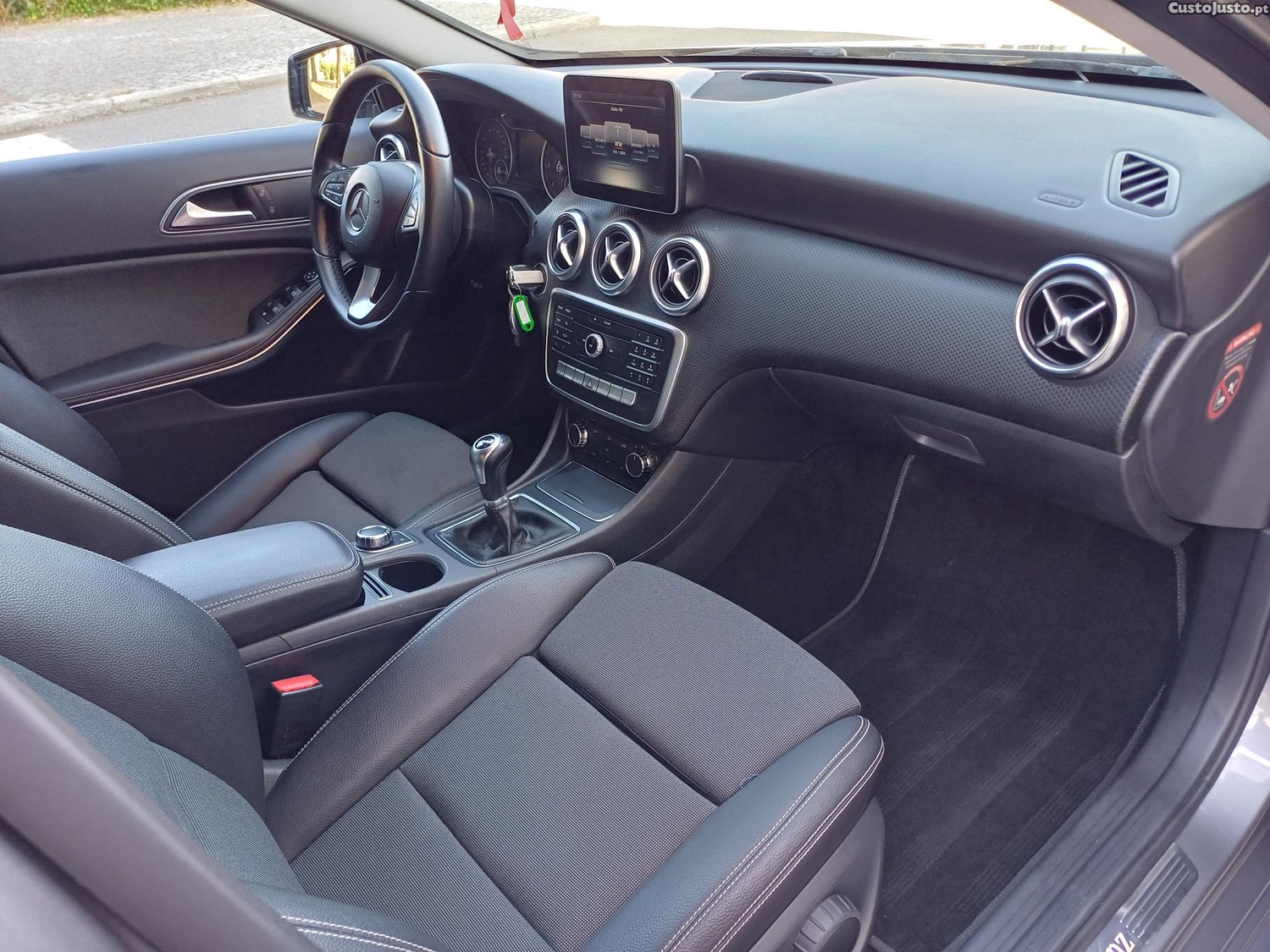 Mercedes-Benz A 180 CDI pack urban — fotografia 4