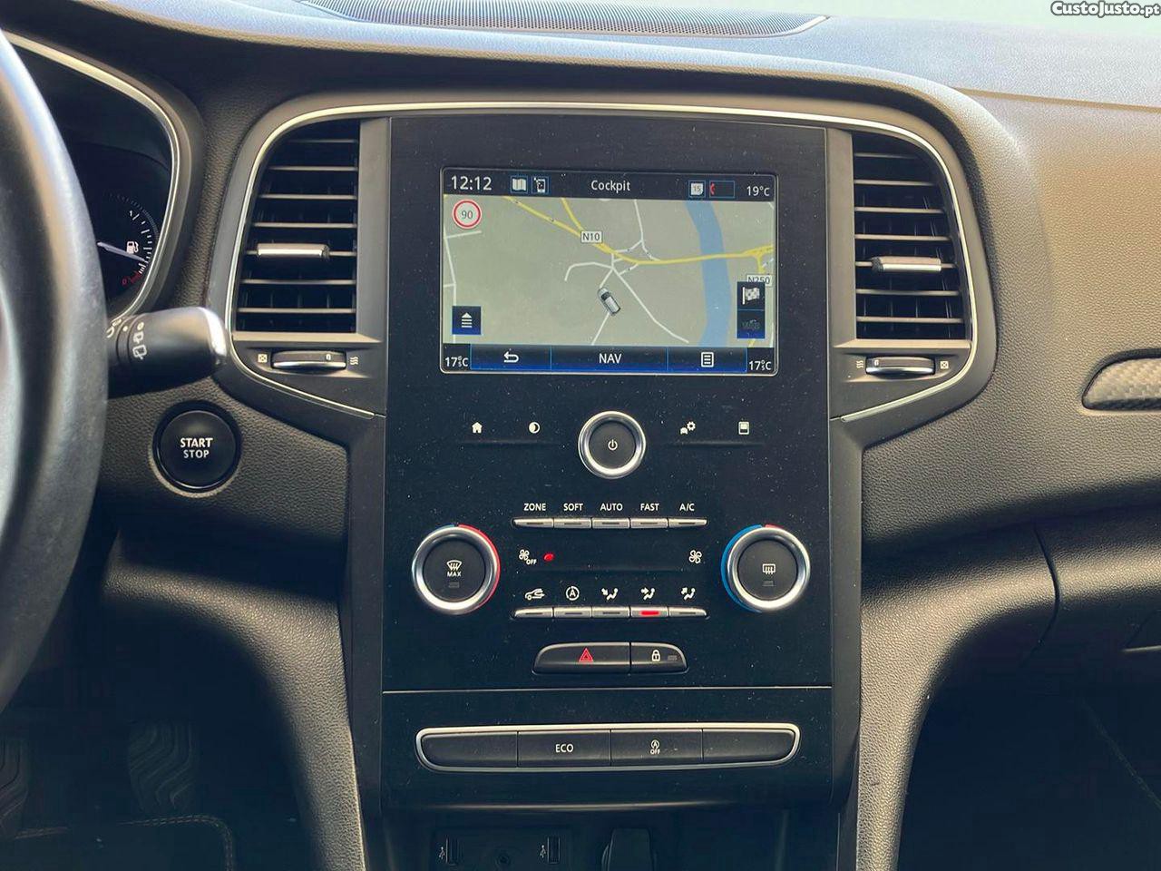 Renault Mégane Sport Tourer 1.3 TCe Limited — fotografia 6