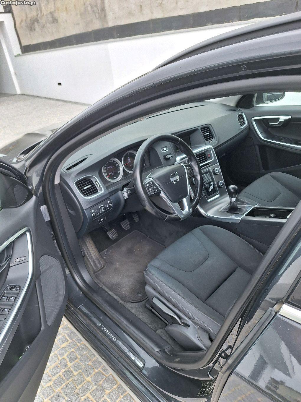 Volvo V60 V60 D3 5 cilindros - 11 foto 2