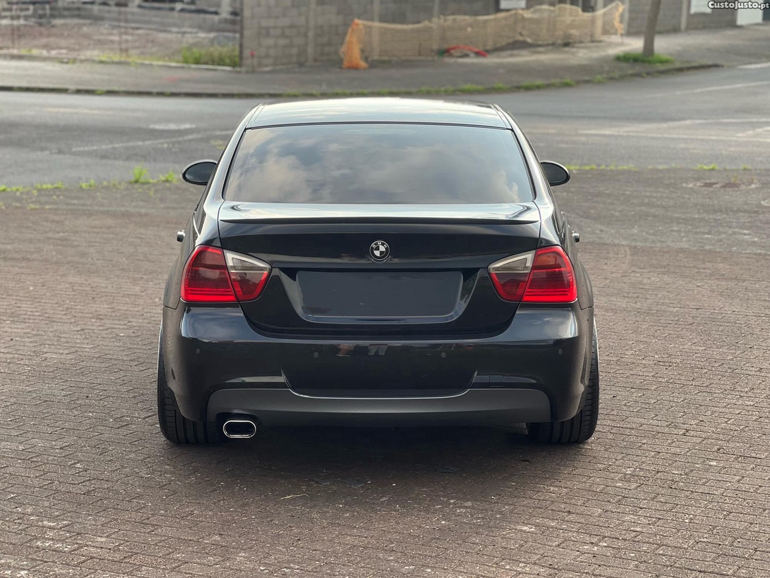 BMW 320 D 2.0 Gasóleo — fotografia 5