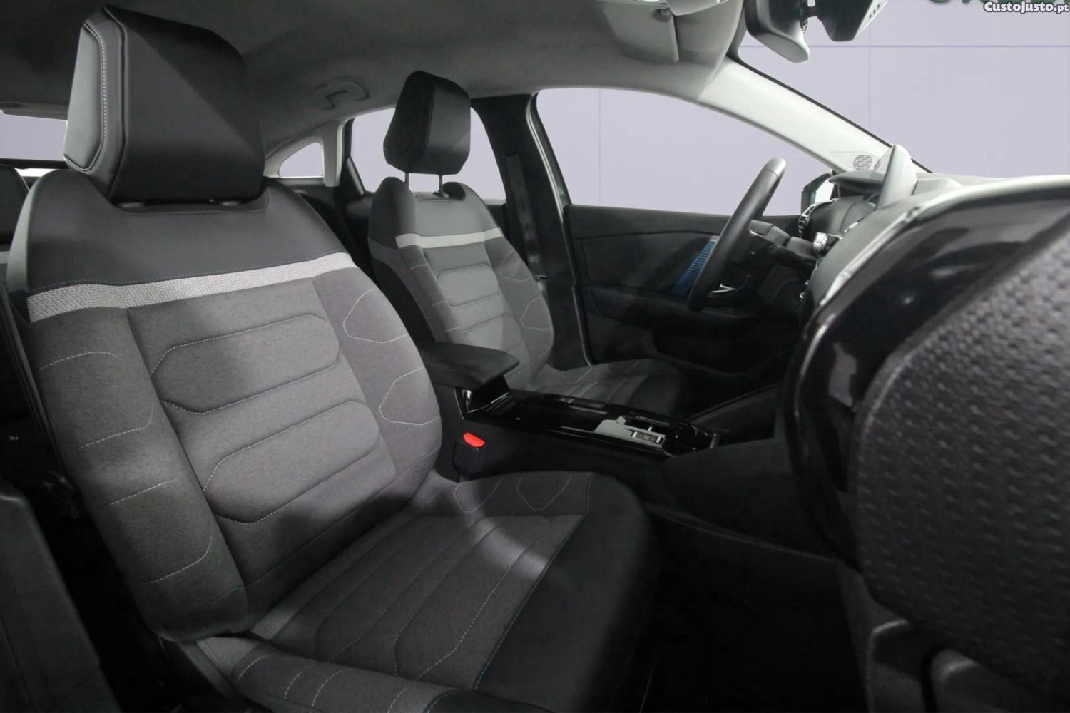 Citroën e-C4 Shine Pack — fotografia 2