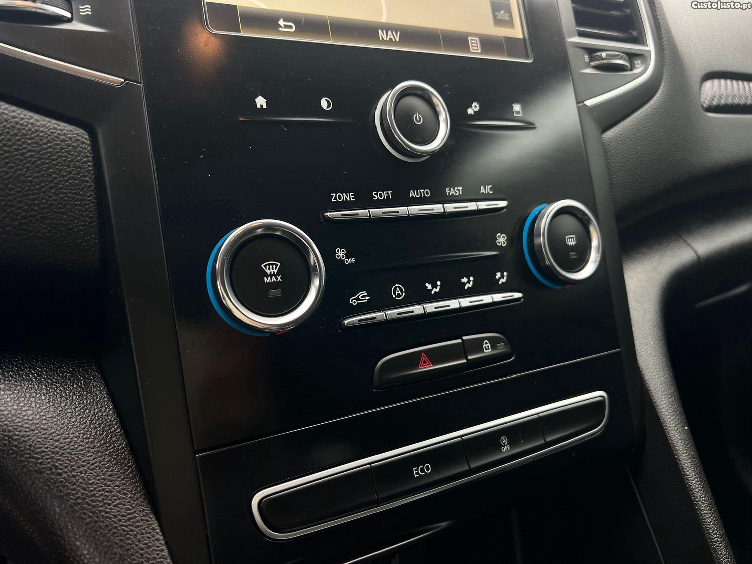 Renault Mégane Sport Tourer 1.5 Blue dCi Limited — fotografia 15