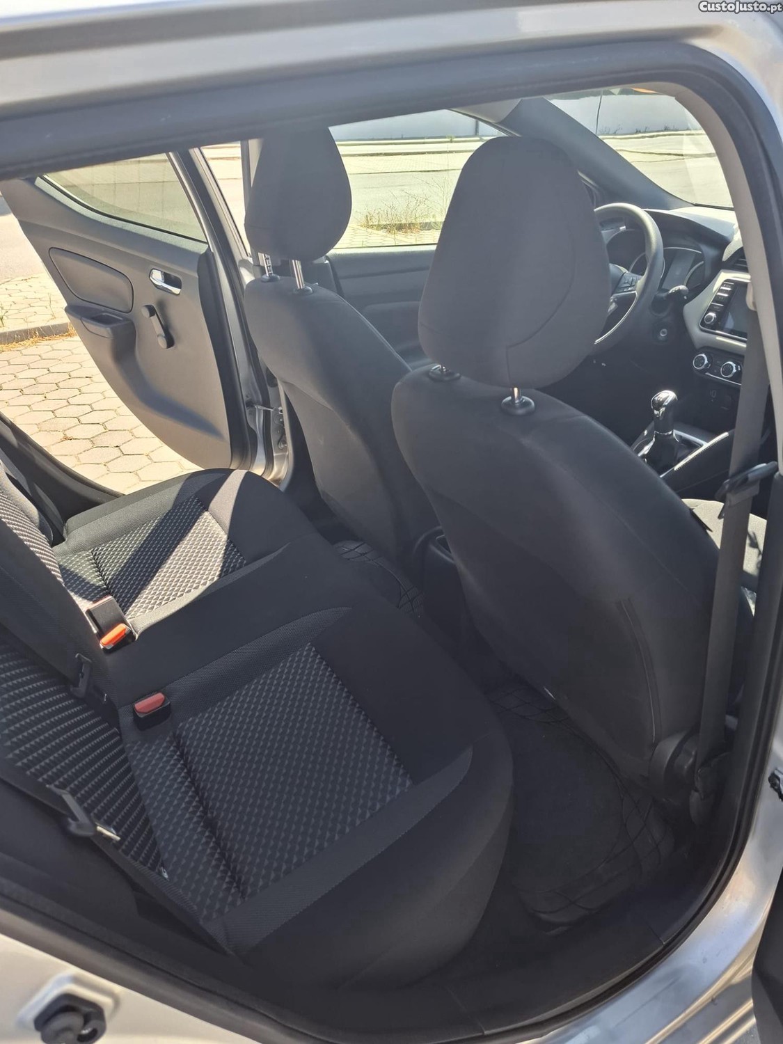Nissan Micra Acenta — fotografia 5