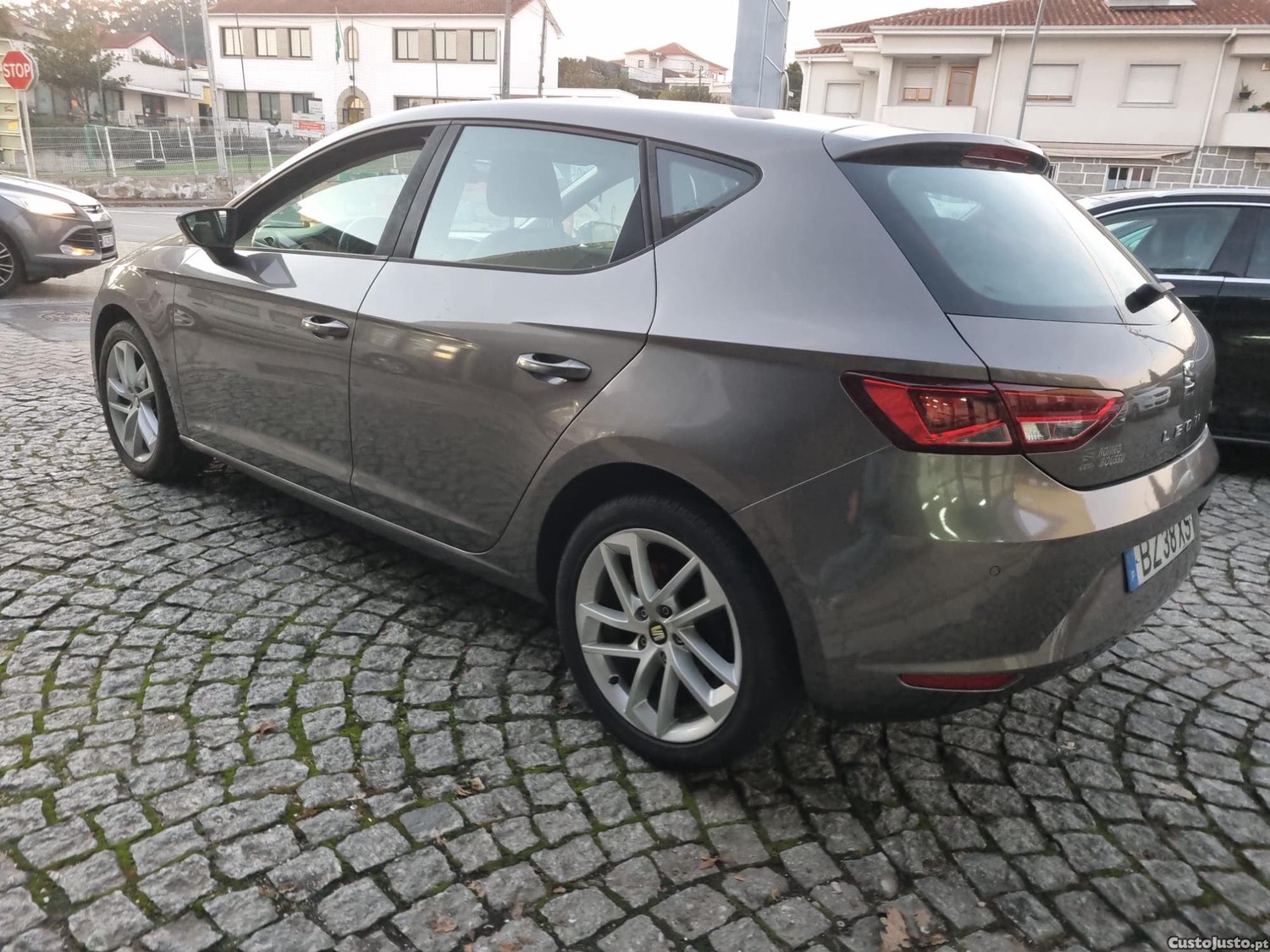 SEAT Leon 1.6 TDI muito novo — fotografia 10