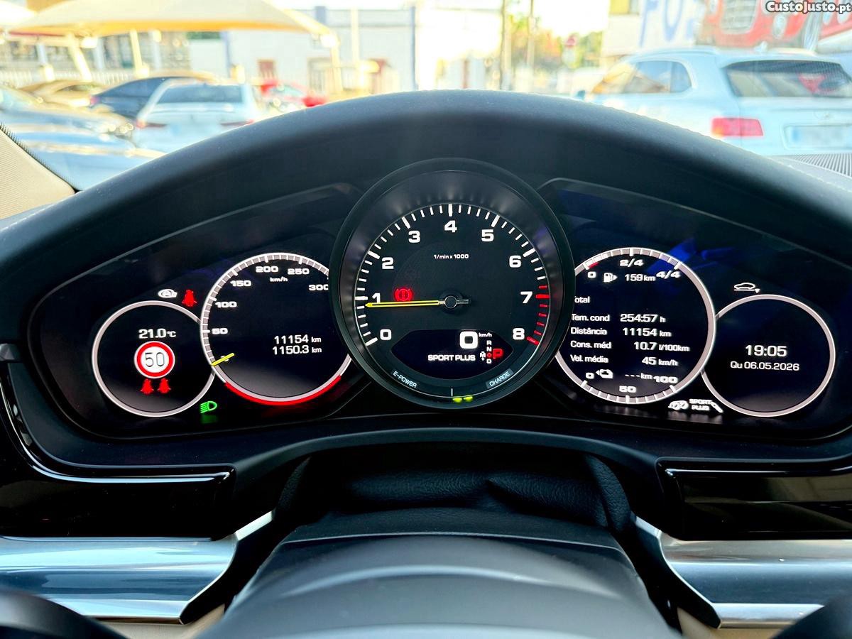 Porsche Panamera 4 E-Hybrid Platinum Edition — fotografia 43