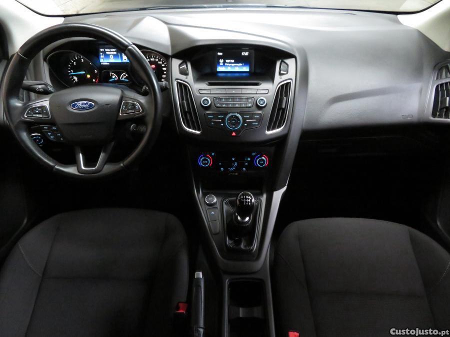 Ford Focus 1.5 TDCi Trend+ — fotografia 16