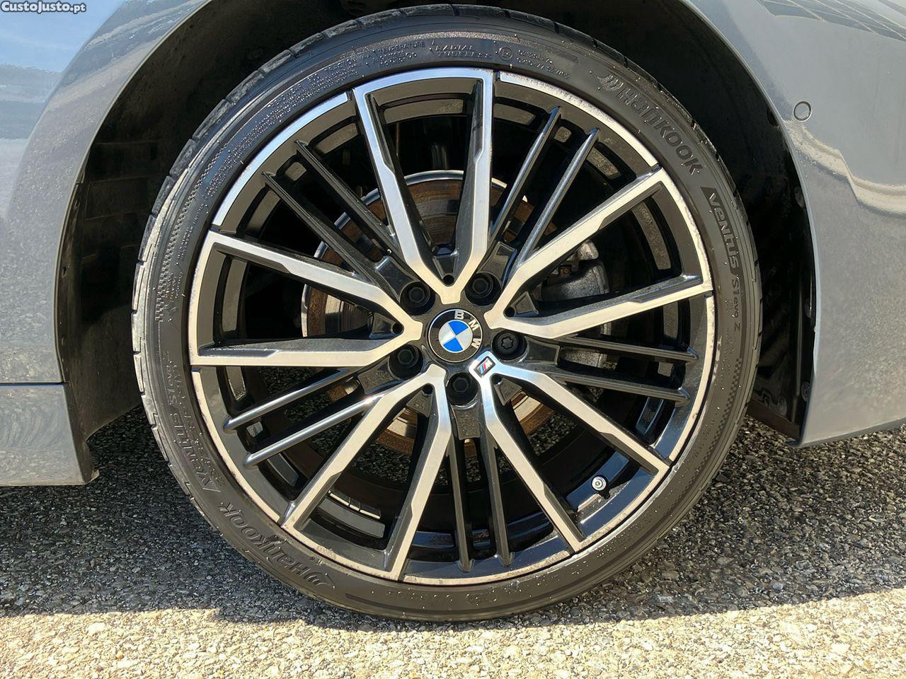BMW 118 i Pack Desportivo M Auto — fotografia 12