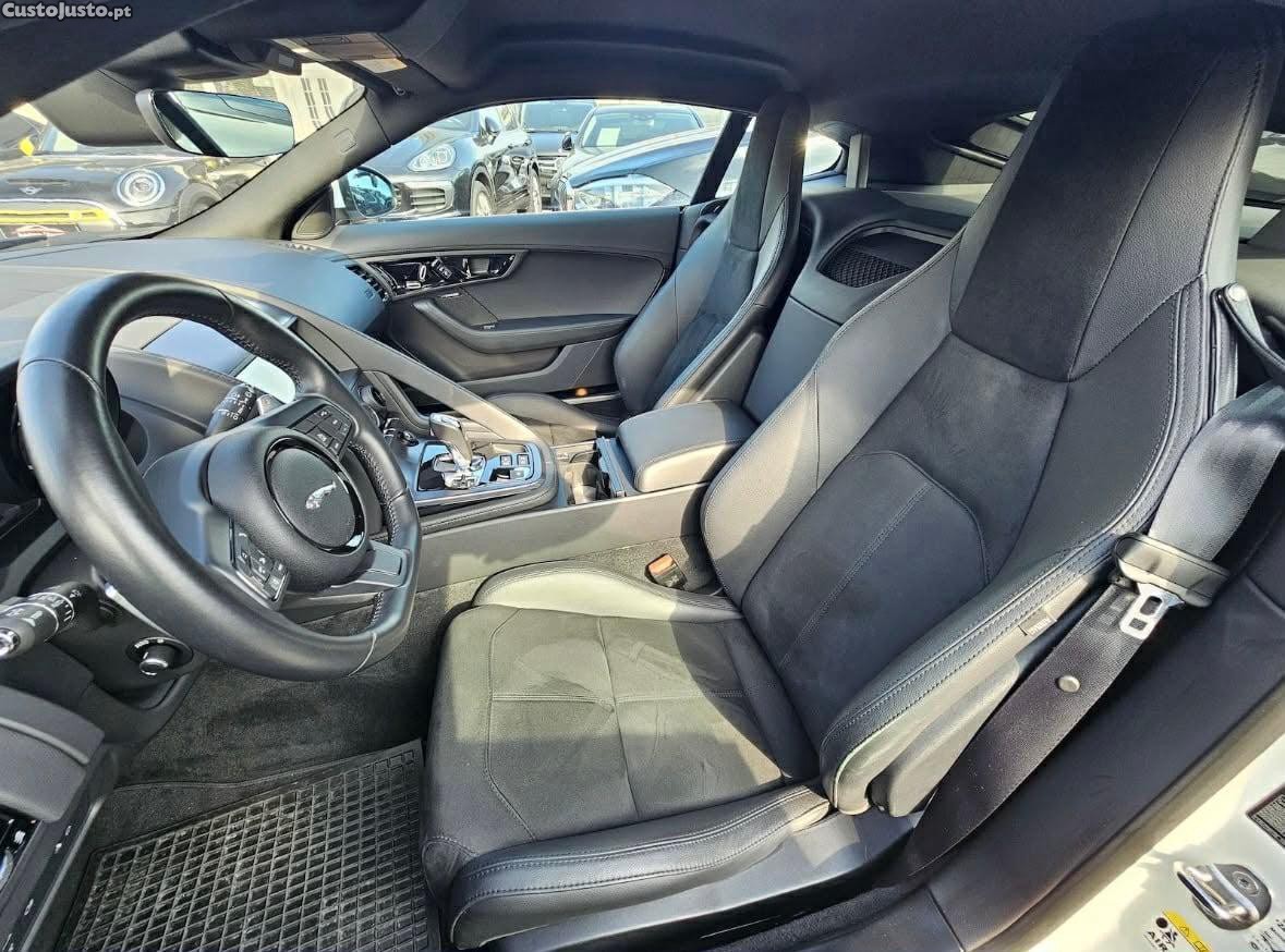Jaguar F-Type 2.0 i4 R-Dinamic — fotografia 5