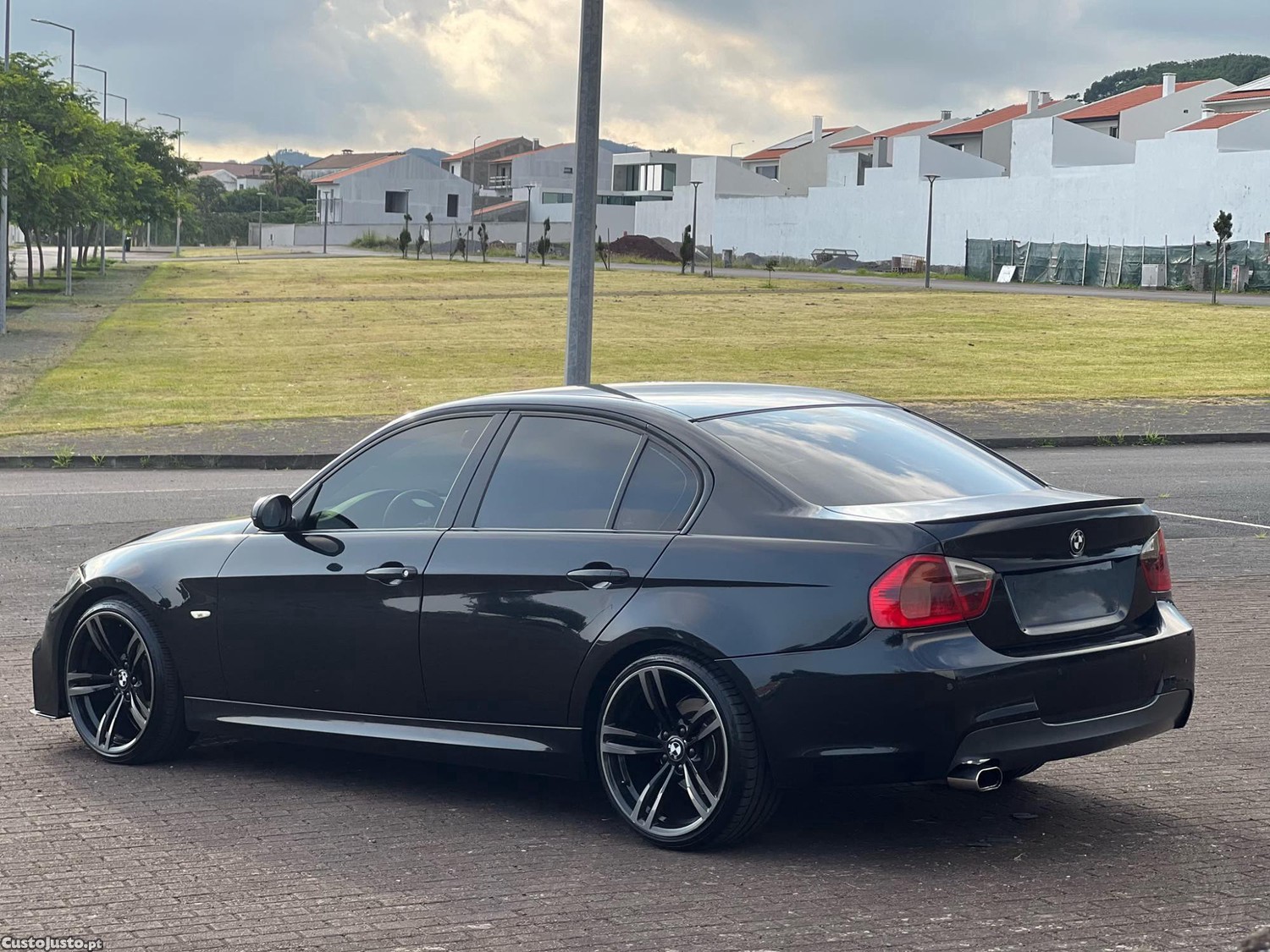 BMW 320 D 2.0 Gasóleo — fotografia 4