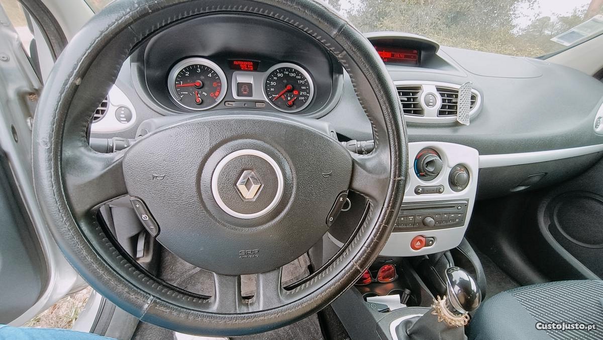 Renault Clio Dinamic 1.5 DCI — fotografia 4