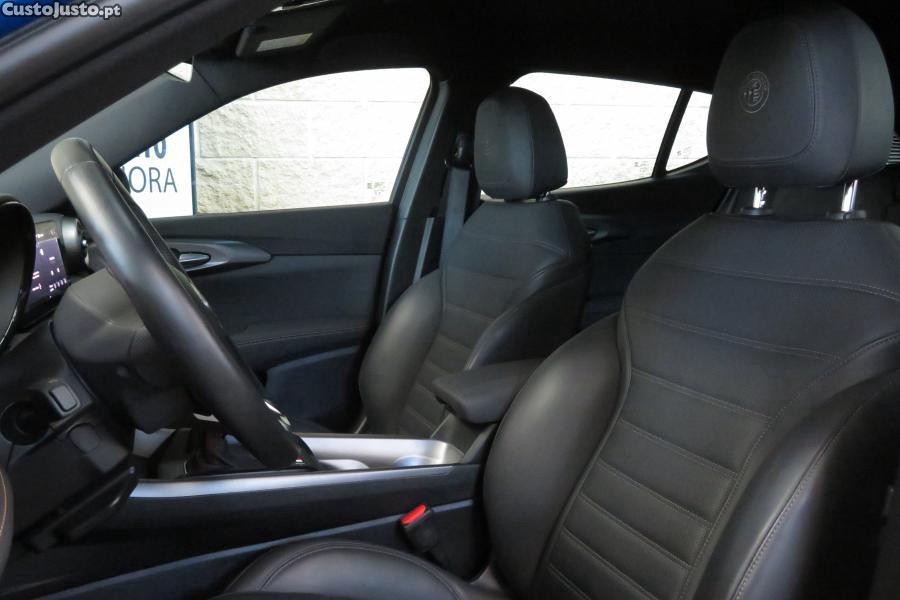 Alfa Romeo Tonale 1.5 Hybrid Sprint — fotografia 23