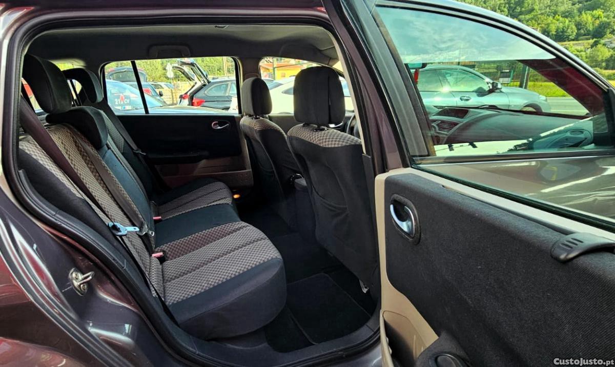 Renault Mégane Break 1.5DCi NACIONAL — fotografia 5