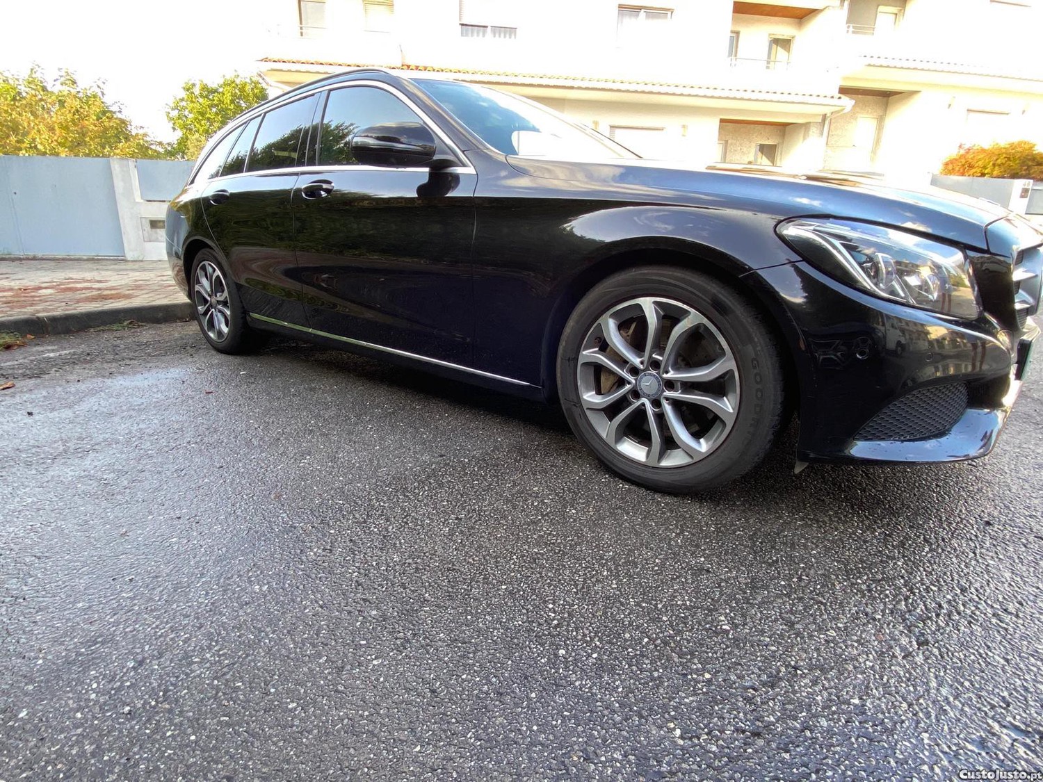 Mercedes-Benz C 350 e / Híbrido Plug-in / Câmaras 360º — photo 2