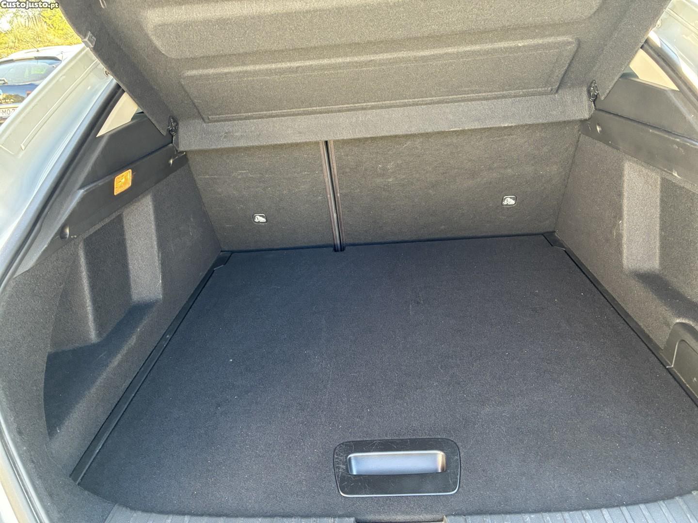 Renault Arkana 1.6 E-Tech Full Hybrid Evolution — fotografia 9