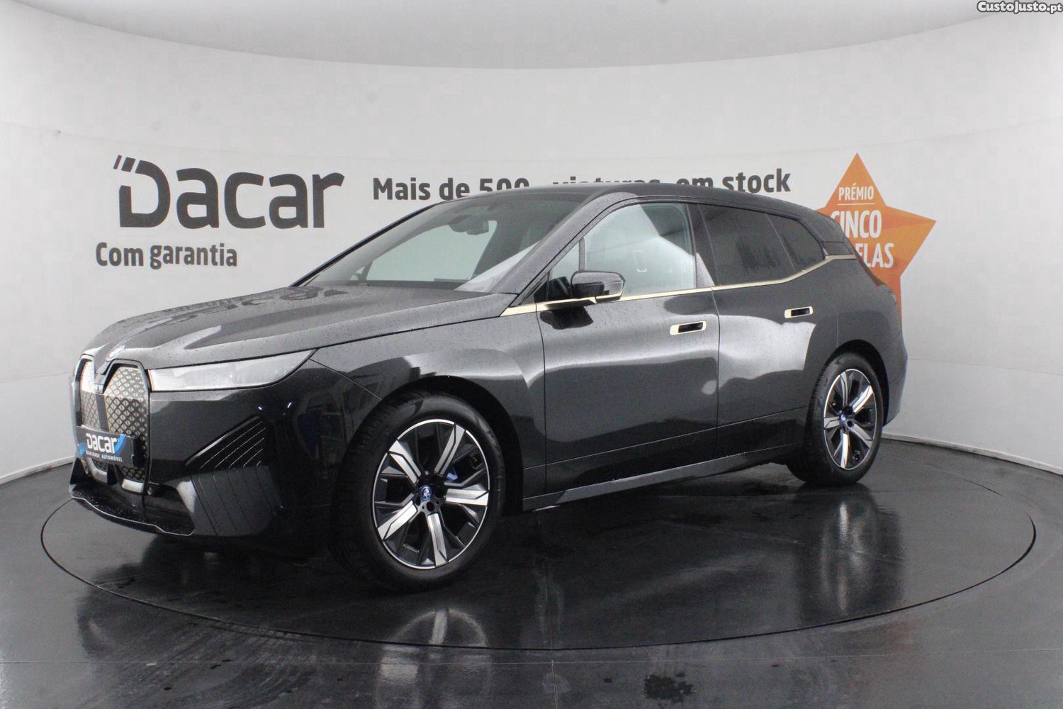 BMW iX XDRIVE 40 PACK DESPORTIVO — fotografia 44