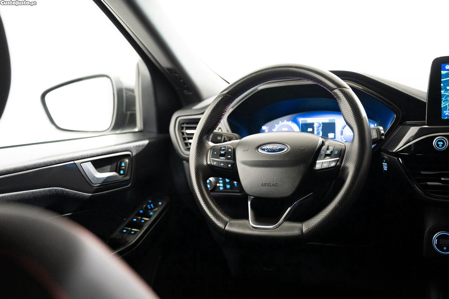 Ford Kuga 1.5 EcoBoost Titanium — fotografia 18