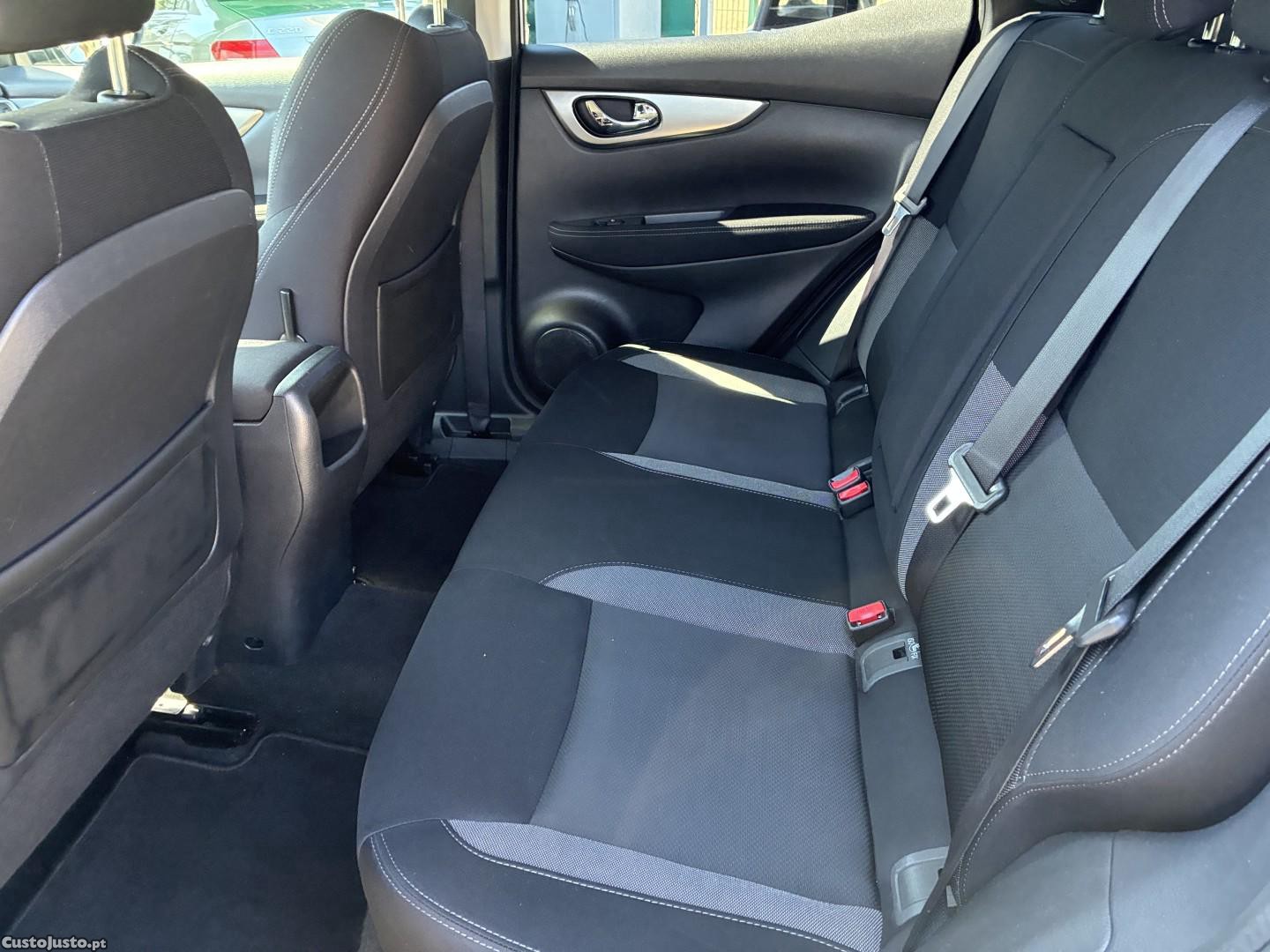 Nissan Qashqai 1.5 dCi Tekna — fotografia 15