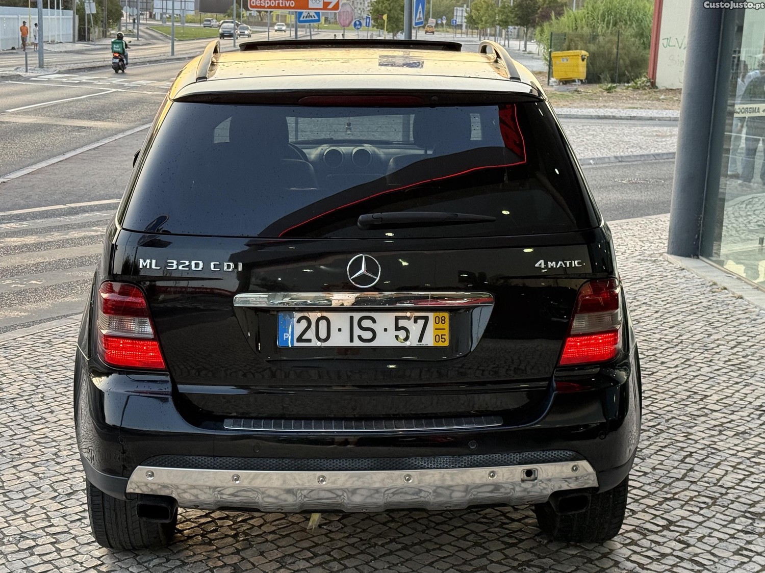 Mercedes-Benz Classe M 4MATIC — fotografia 10